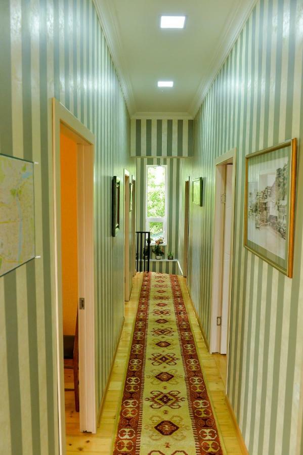 Friendly Guest House Kutaisi Esterno foto